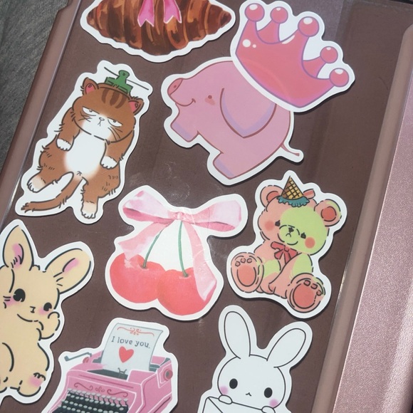 Apple iPad 9.7inch with WiFi 32GB- Space Gray (2017 Model) (USED AND NOT LOCKED) - Picture 8 of 8